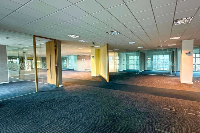 11 Vine Street, Uxbridge UB8 1QE 1