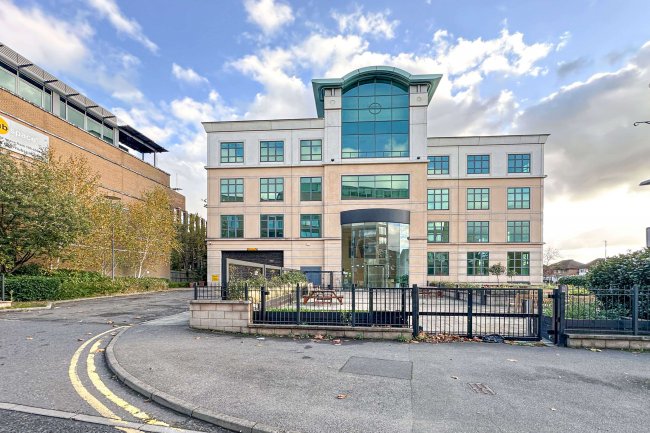 11 Vine Street, Uxbridge UB8 1QE 1