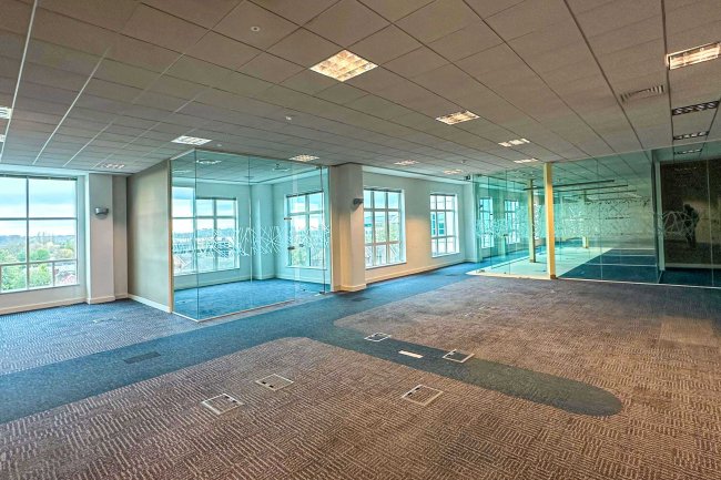 11 Vine Street, Uxbridge UB8 1QE 1