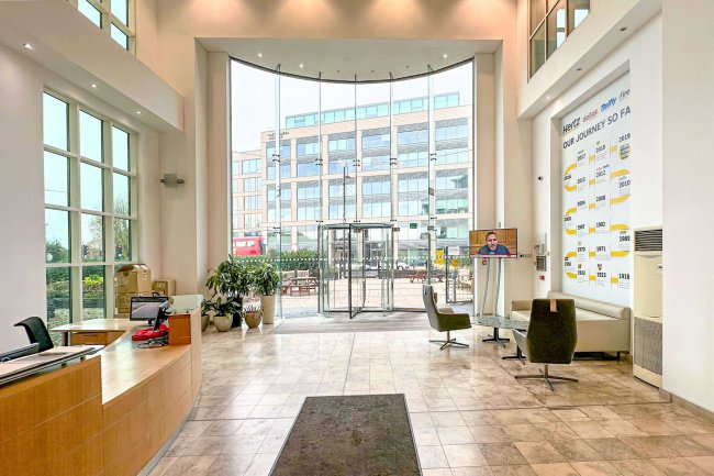 11 Vine Street, Uxbridge UB8 1QE 1