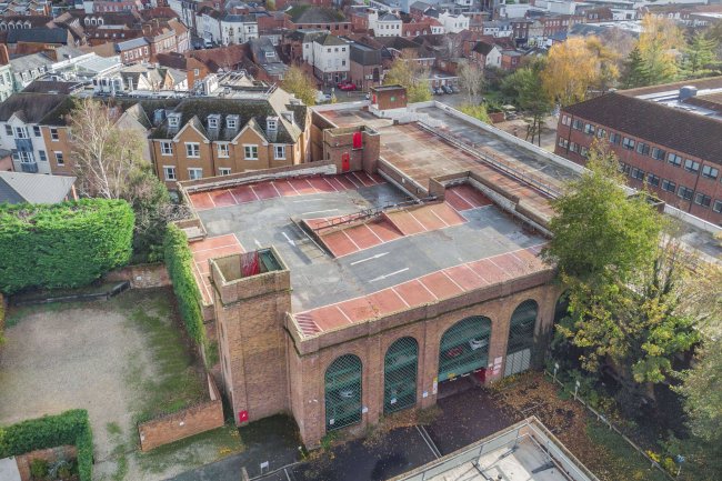 Oxford Square, Oxford Street, Newbury, RG14 1JG 4