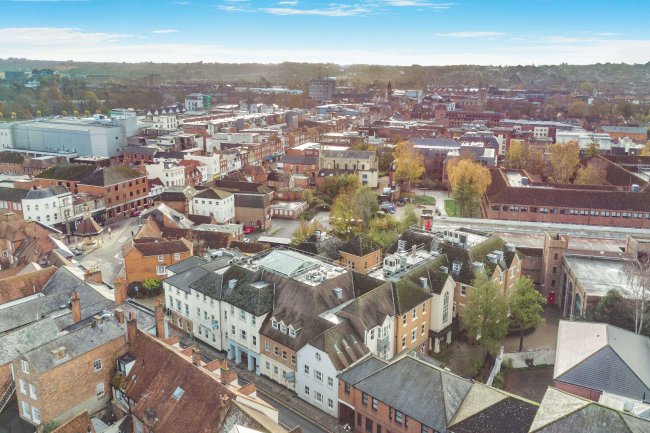 Oxford Square, Oxford Street, Newbury, RG14 1JG 4