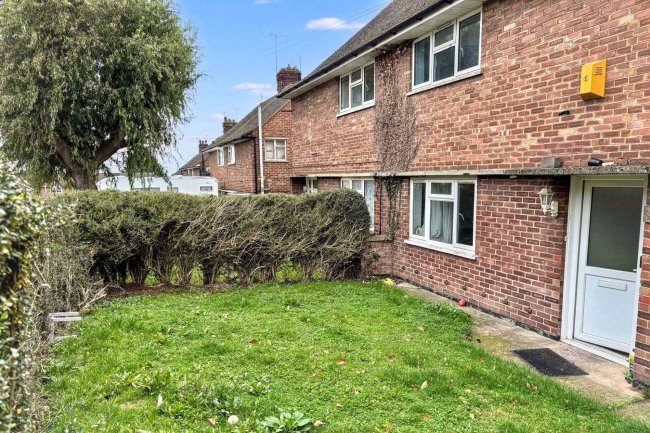 Flat A, 47 Goldings Crescent, Basildon, Essex, SS16 4RX 89