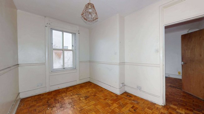 90 Kingsley Flats, Old Kent Road, Bermondsey, London, SE1 5UR 8