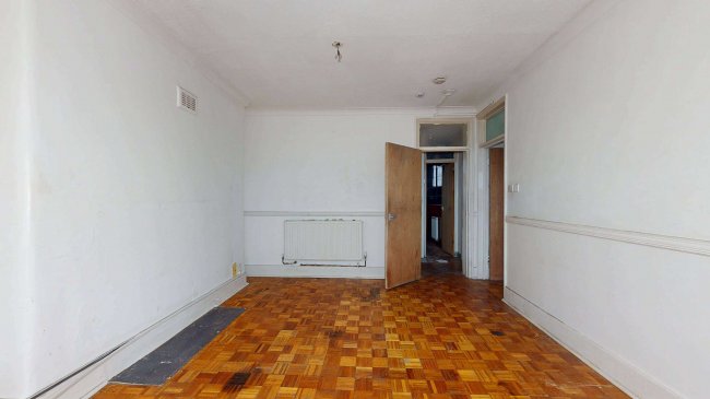 90 Kingsley Flats, Old Kent Road, Bermondsey, London, SE1 5UR 8