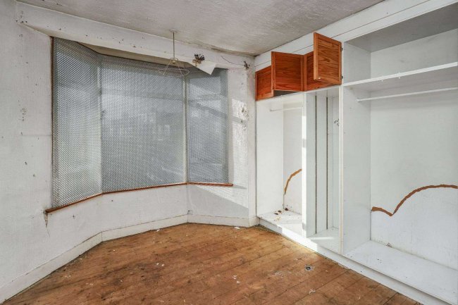 11 The Rise, Palmers Green, London N13 5LF 4