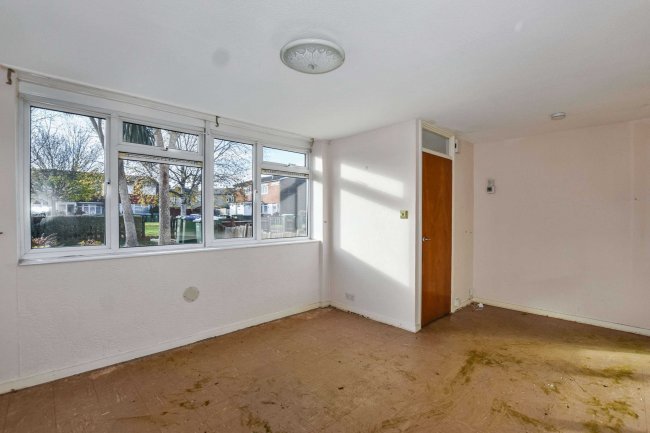 39 Bennett Close, Welling, DA16 3HU 3