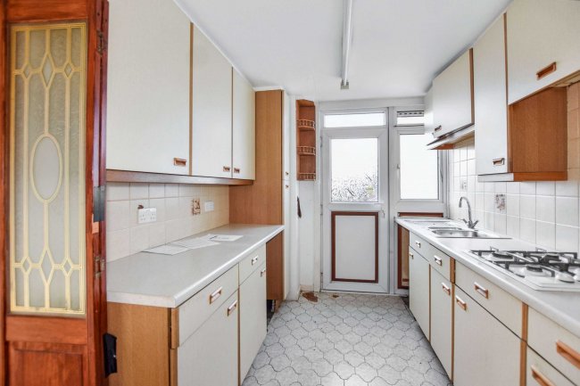 39 Bennett Close, Welling, DA16 3HU 3