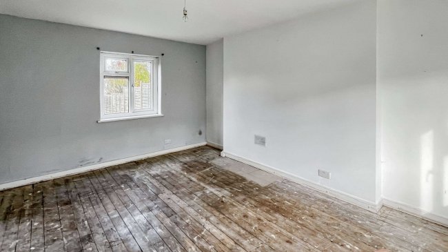 16 Heath Road, Crayford, Dartford, DA1 3NP 5