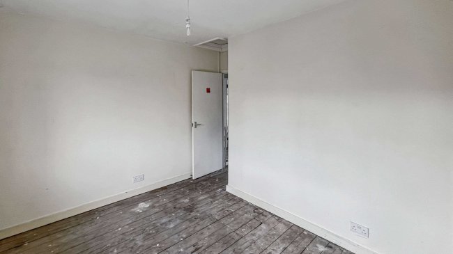 16 Heath Road, Crayford, Dartford, DA1 3NP 5