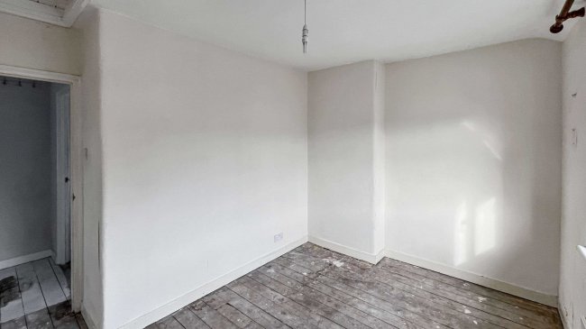 16 Heath Road, Crayford, Dartford, DA1 3NP 5