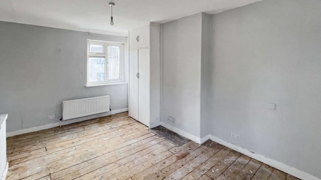 16 Heath Road, Crayford, Dartford, DA1 3NP 5