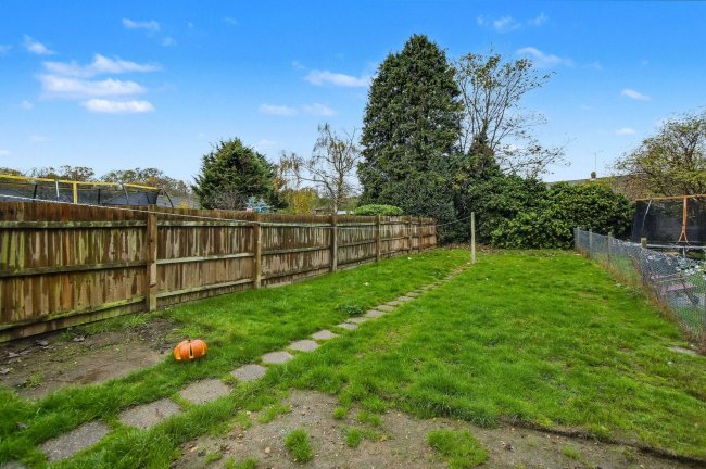 32 Ladbrooke Crescent, Sidcup, DA14 4RT 9