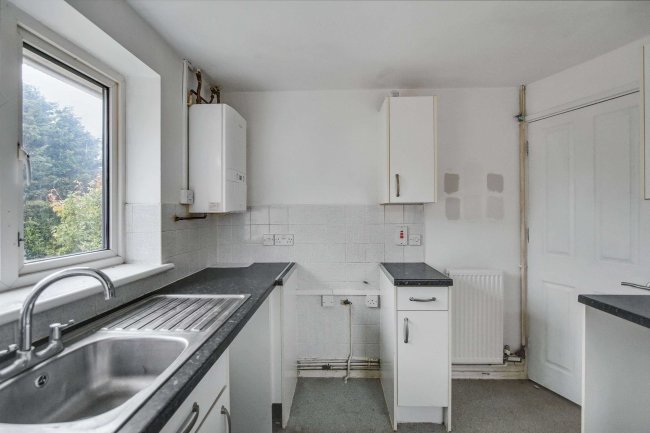 32 Ladbrooke Crescent, Sidcup, DA14 4RT 9