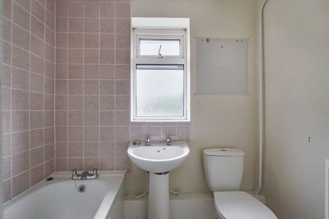 32 Ladbrooke Crescent, Sidcup, DA14 4RT 9