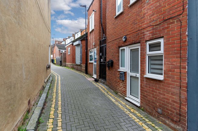 61-63 Tottenham Lane, Crouch End, London, N8 9BE 2