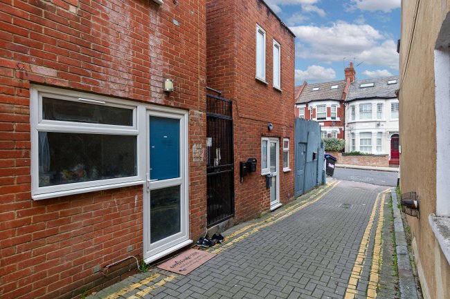 61-63 Tottenham Lane, Crouch End, London, N8 9BE 2
