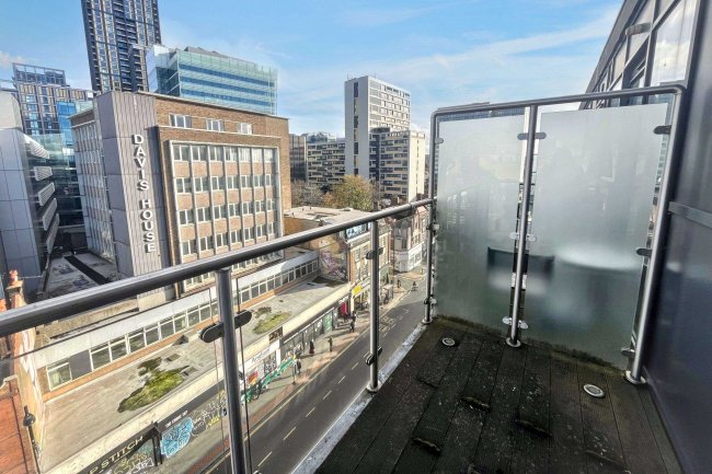 Flat 92 Green Dragon House, 64-70 High Street, Croydon, CR0 1FT 1