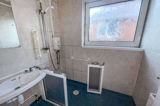 219 Westgate, Walsall, West Midlands, WS9 8BS 5