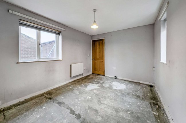 87 Cambo Place, North Shields, Tyne and Wear, NE30 3RL 8