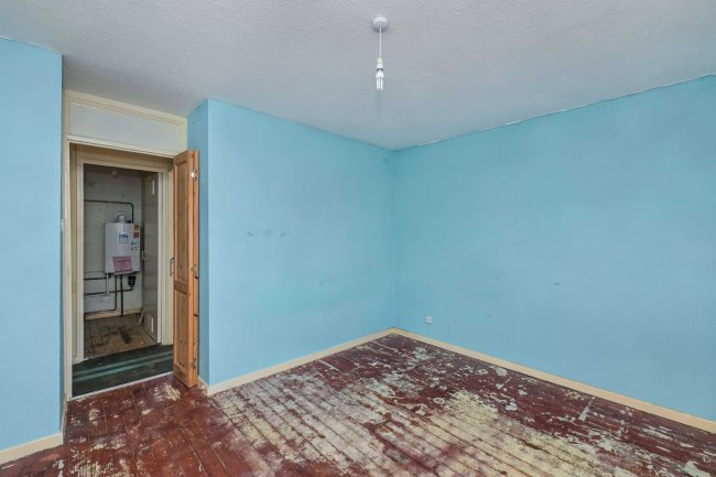 25 Kingston Close, Huntingdon, Cambridgeshire PE29 7LE 2