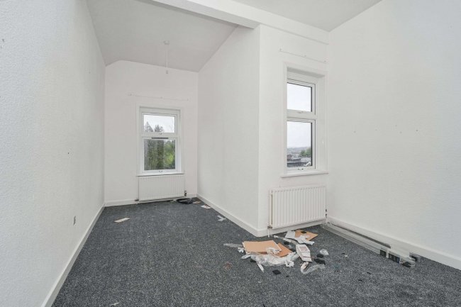 Flat B, 4 Leamington Road, Blackburn, Lancashire, BB2 6ER 5