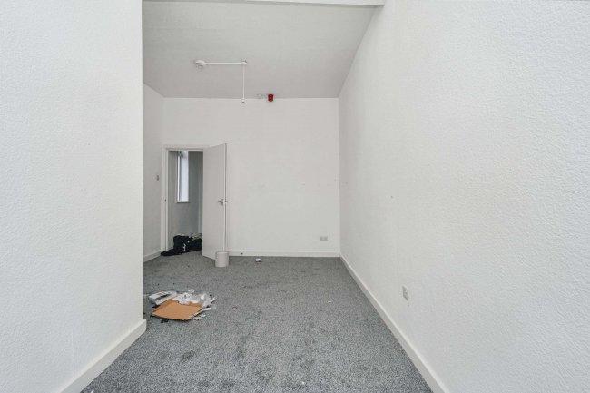 Flat B, 4 Leamington Road, Blackburn, Lancashire, BB2 6ER 5