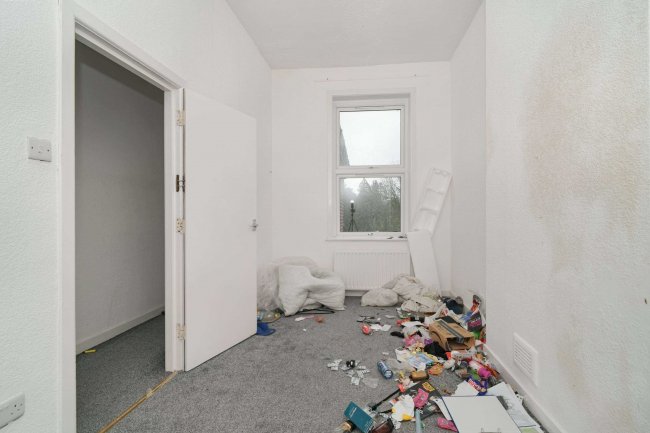 Flat B, 4 Leamington Road, Blackburn, Lancashire, BB2 6ER 5