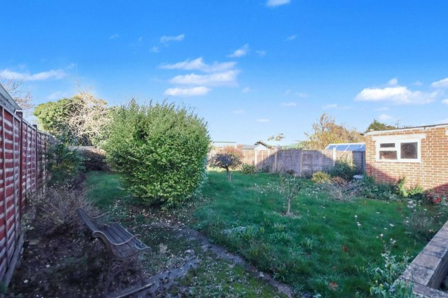 77 Harris Crescent, Needingworth, St. Ives, Cambridgeshire PE27 4TE 1