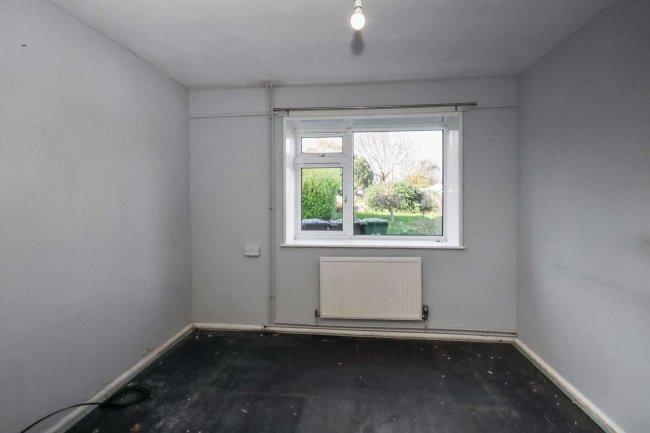 77 Harris Crescent, Needingworth, St. Ives, Cambridgeshire PE27 4TE 1