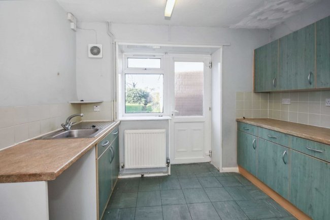 77 Harris Crescent, Needingworth, St. Ives, Cambridgeshire PE27 4TE 1