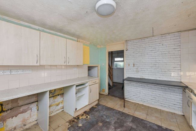 51 Sallowbush Road, Huntingdon, Cambridgeshire PE29 7BE 1