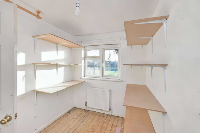 51 Sallowbush Road, Huntingdon, Cambridgeshire PE29 7BE 1