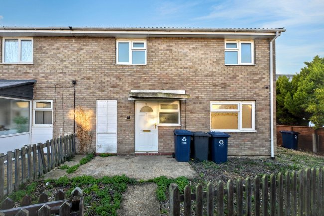 51 Sallowbush Road, Huntingdon, Cambridgeshire PE29 7BE 1