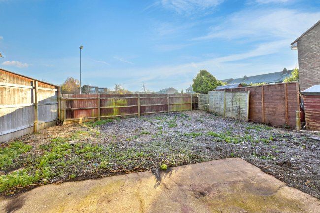 51 Sallowbush Road, Huntingdon, Cambridgeshire PE29 7BE 1