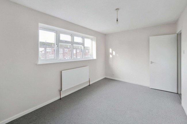 15 Brook Close, Bulwell, Nottingham, Nottinghamshire, NG6 8NL 3