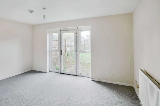 15 Brook Close, Bulwell, Nottingham, Nottinghamshire, NG6 8NL 3