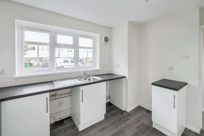 15 Brook Close, Bulwell, Nottingham, Nottinghamshire, NG6 8NL 3
