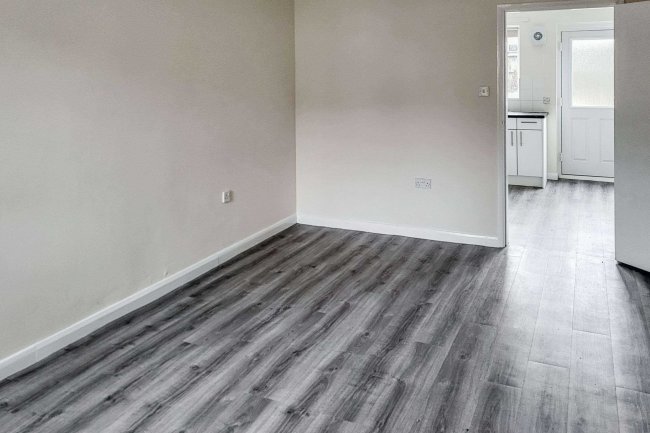 17 Epsom Road, Lincoln, Lincolnshire, LN6 0FJ 8