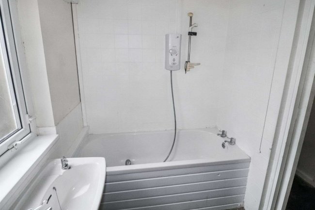 38 West Bank Close, Keighley, West Yorkshire, BD22 6HQ 3