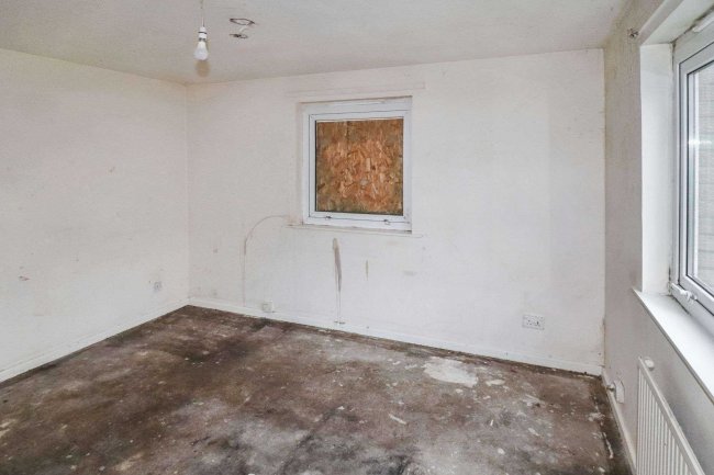 38 West Bank Close, Keighley, West Yorkshire, BD22 6HQ 3