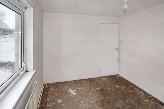 38 West Bank Close, Keighley, West Yorkshire, BD22 6HQ 3