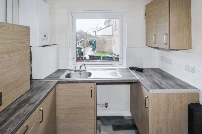 38 West Bank Close, Keighley, West Yorkshire, BD22 6HQ 3