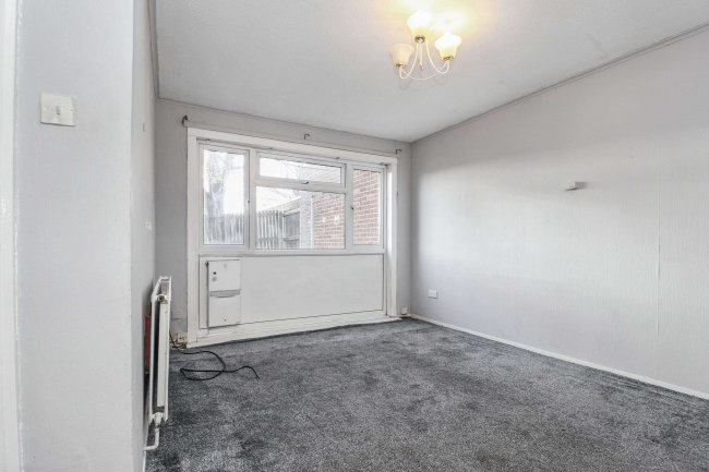 14 Heddon Walk, Hawkshead, Bradford, West Yorkshire, BD5 0TE 2