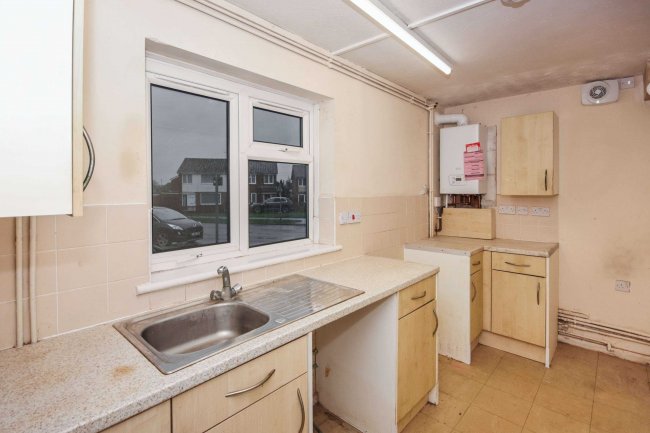 64 Longsands Road, St. Neots, Cambridgeshire PE19 1TE 3