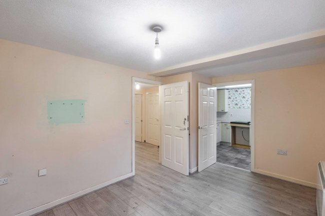 Flat 4, 2 Park Place, Knaresborough, North Yorkshire, HG5 0ER 9