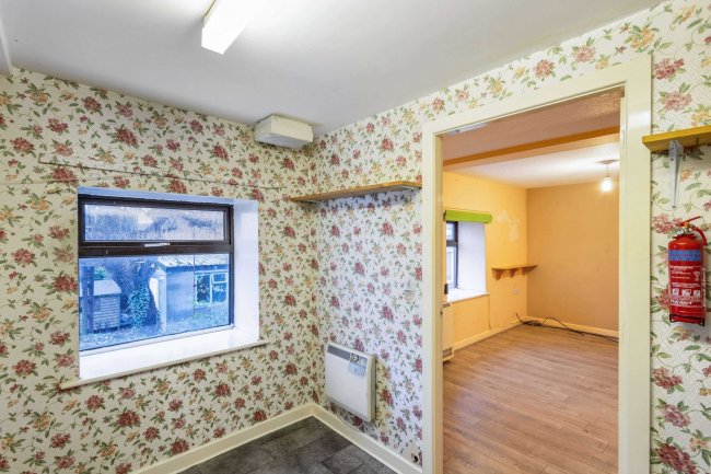 Flat 4, 2 Park Place, Knaresborough, North Yorkshire, HG5 0ER 9