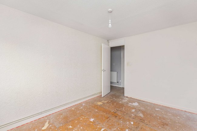 3 Swale Path, Bedford, Bedfordshire, MK41 7XS 2