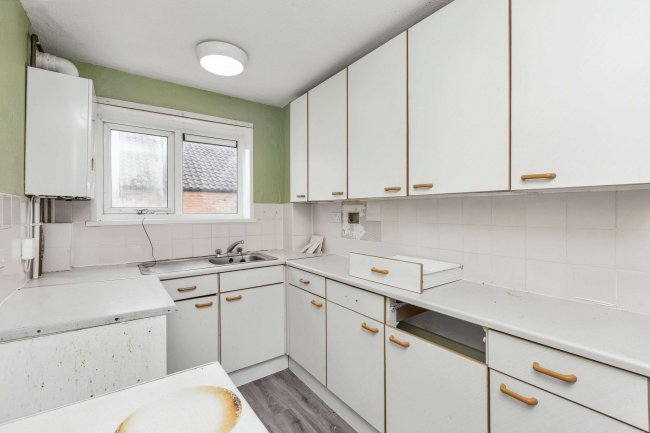 3 Swale Path, Bedford, Bedfordshire, MK41 7XS 2