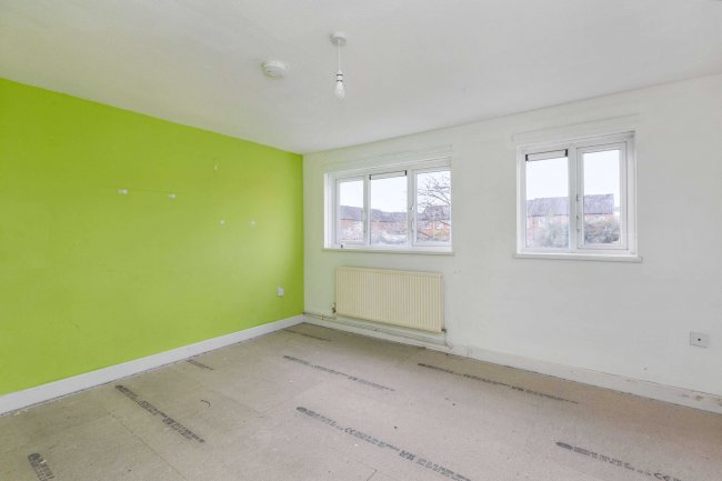 3 Swale Path, Bedford, Bedfordshire, MK41 7XS 2